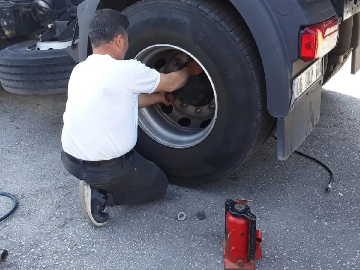 Yazıhan Oto Lastikçi